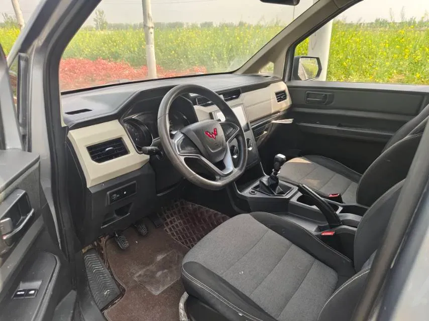 2021 WuLing ZhengChen 1.5T 147HP L4 6MT,autocango,china used car exporter,china ev exporter,chinese used car exporter,chinese used ev exporter