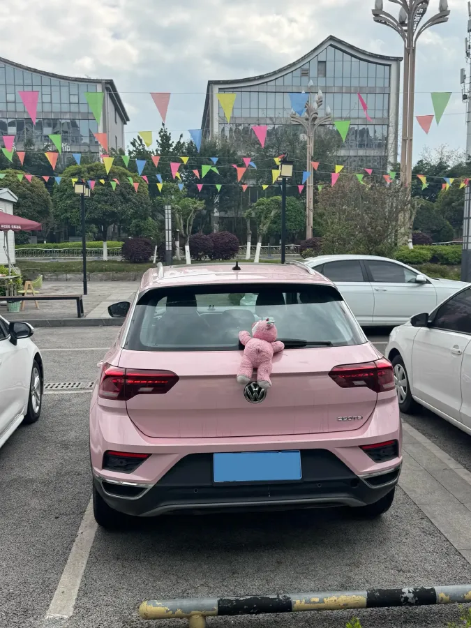 2020 Volkswagen T-Roc 1.4T 131HP L4 7DCT,autocango,china used car exporter,china ev exporter,chinese used car exporter,chinese used ev exporter