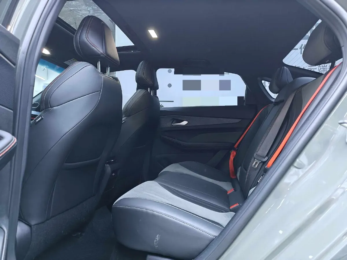 2022 Geely Binray 1.5T 181HP L4 7DCT,autocango,china used car exporter,china ev exporter,chinese used car exporter,chinese used ev exporter