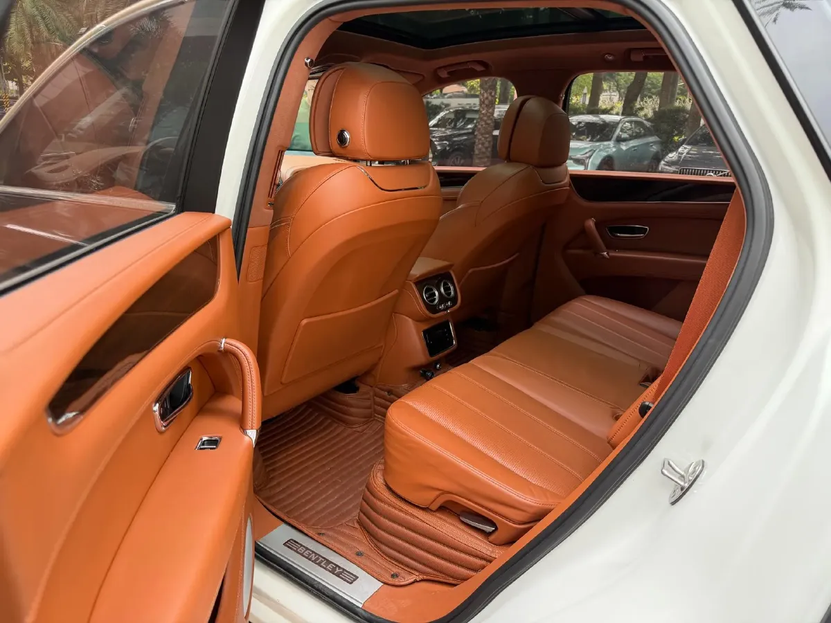 2017 Bentley Bentayga 6.0T 608HP W12 8AT,autocango,china used car exporter,china ev exporter,chinese used car exporter,chinese used ev exporter