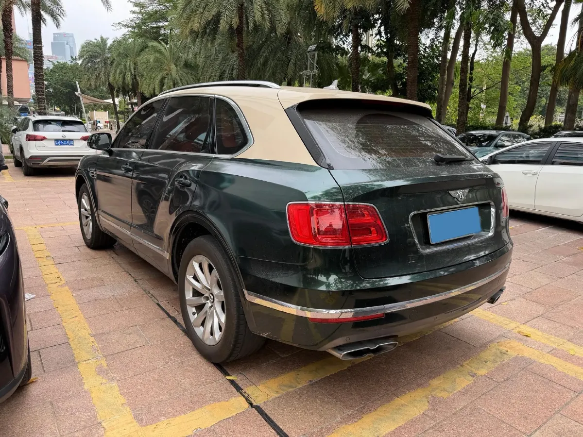 2017 Bentley Bentayga 6.0T 608HP W12 8AT,autocango,china used car exporter,china ev exporter,chinese used car exporter,chinese used ev exporter