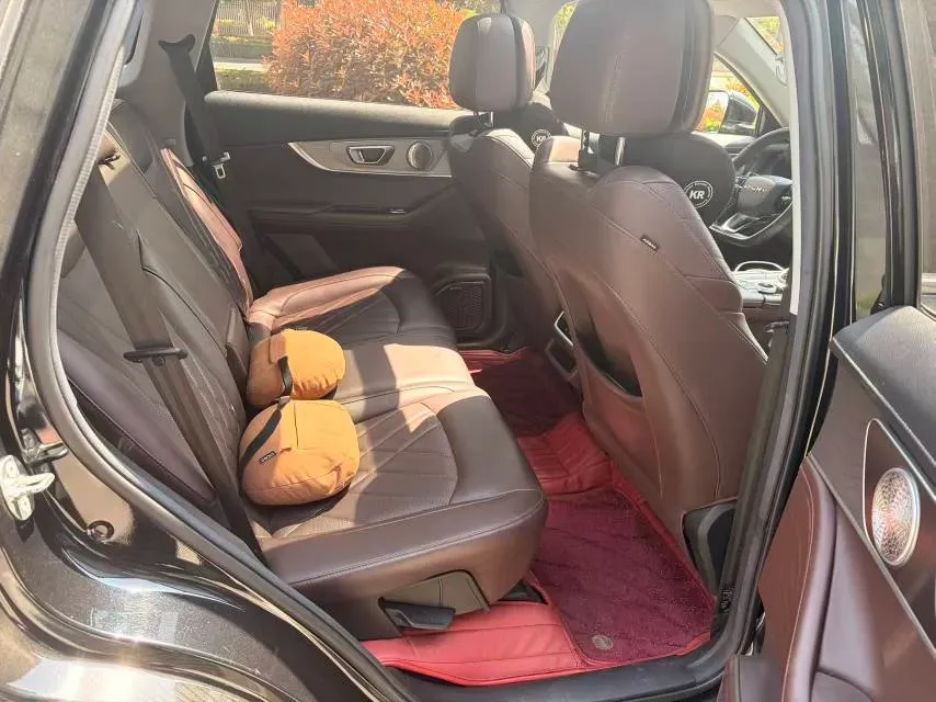 2022 Chery Tiggo 8 PRO 1.6T 197HP L4 7DCT,autocango,china used car exporter,china ev exporter,chinese used car exporter,chinese used ev exporter