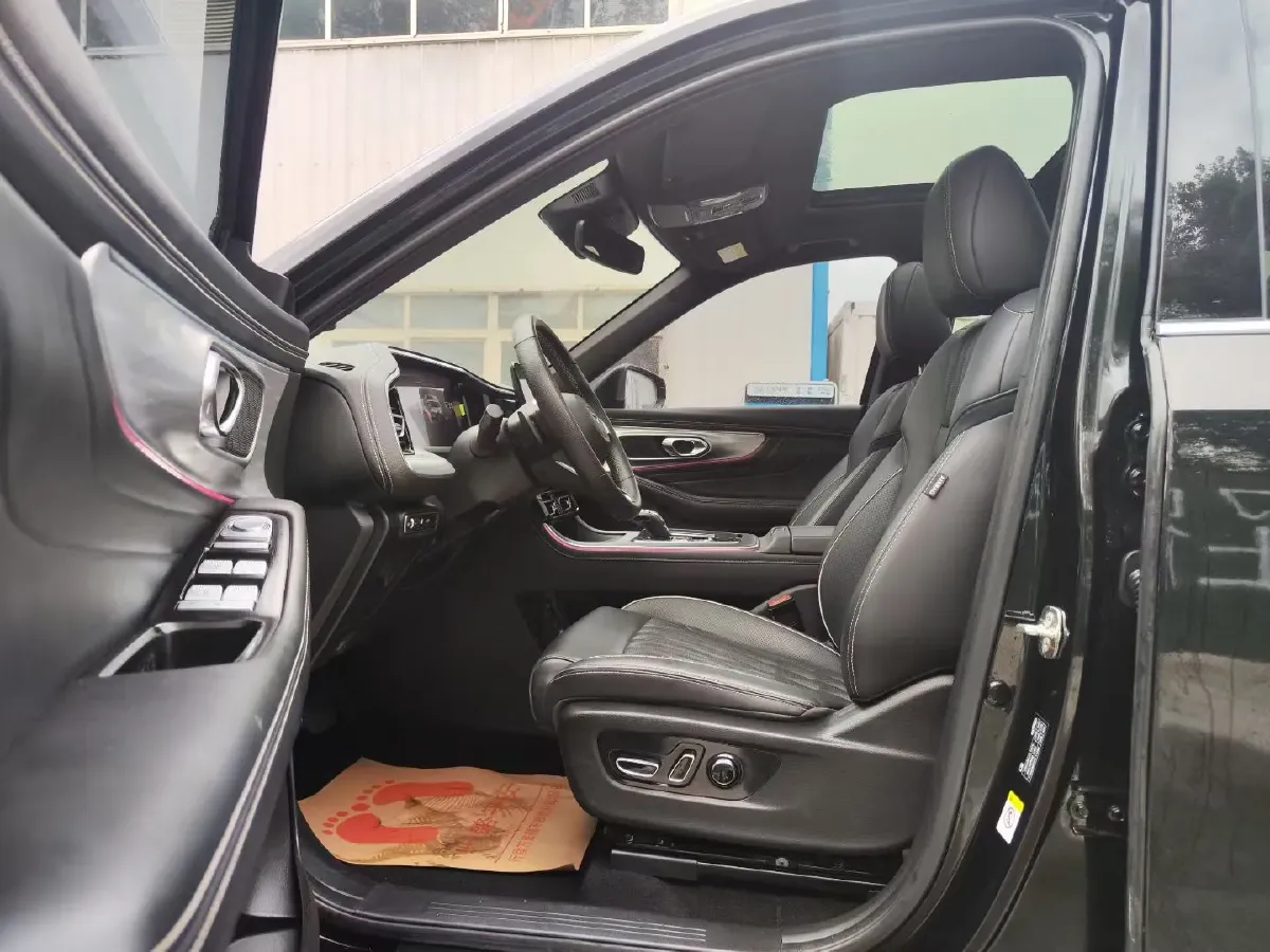 2022 GAC Trumpchi GS8 2.0T 252HP L4 8AT,autocango,china used car exporter,china ev exporter,chinese used car exporter,chinese used ev exporter