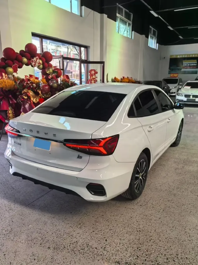 2021 Roewe i5 1.5L 120HP L4 CVT,autocango,china used car exporter,china ev exporter,chinese used car exporter,chinese used ev exporter