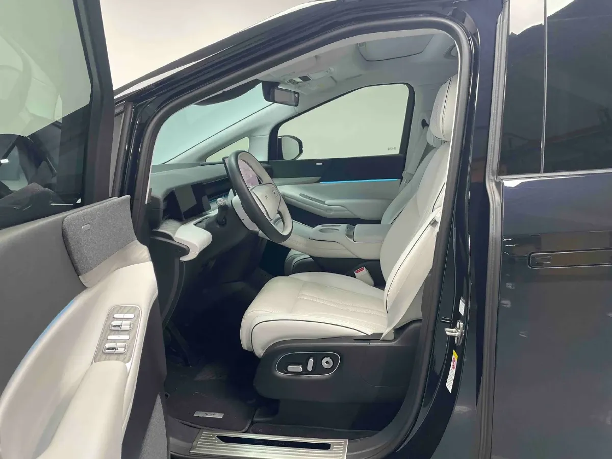 2024 Xpeng X9 BEV 101.5KWH,autocango,china used car exporter,china ev exporter,chinese used car exporter,chinese used ev exporter