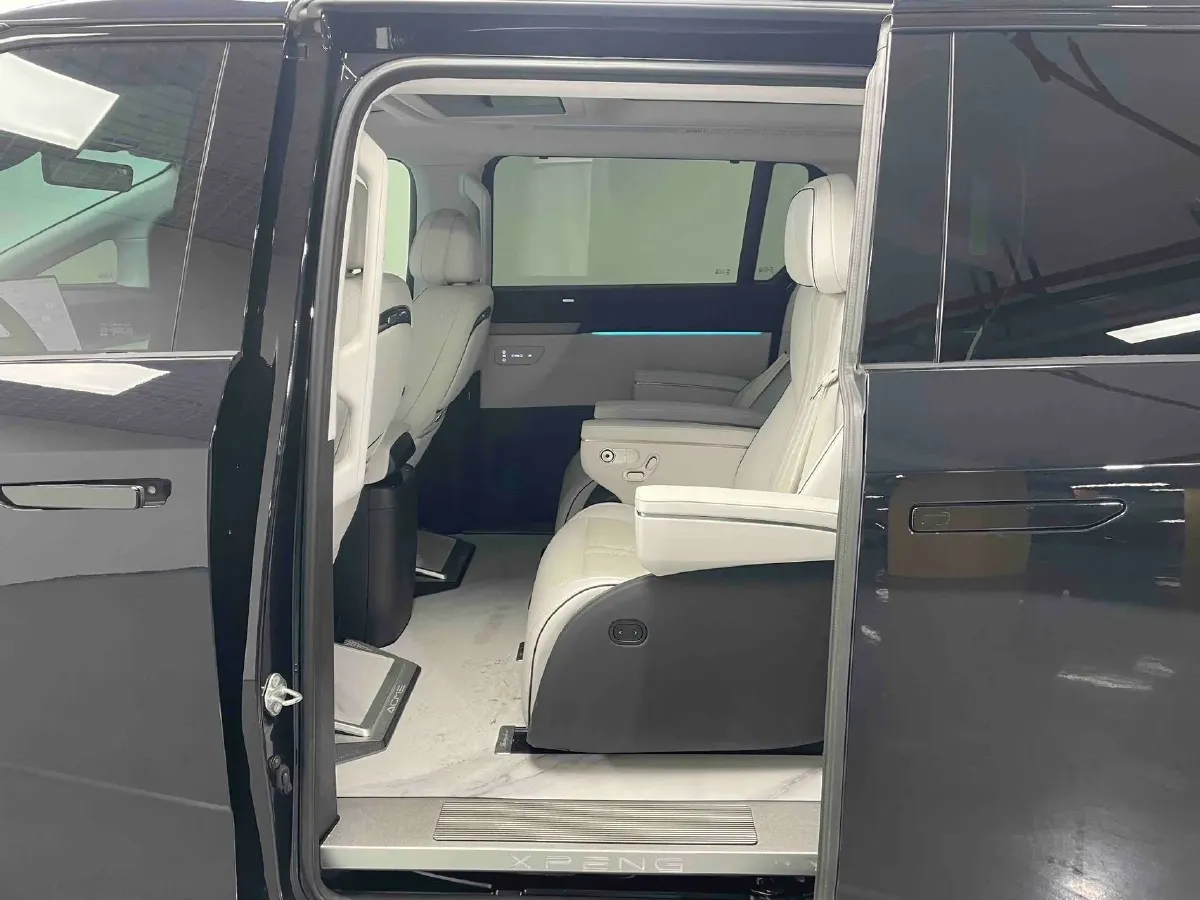 2024 Xpeng X9 BEV 101.5KWH,autocango,china used car exporter,china ev exporter,chinese used car exporter,chinese used ev exporter