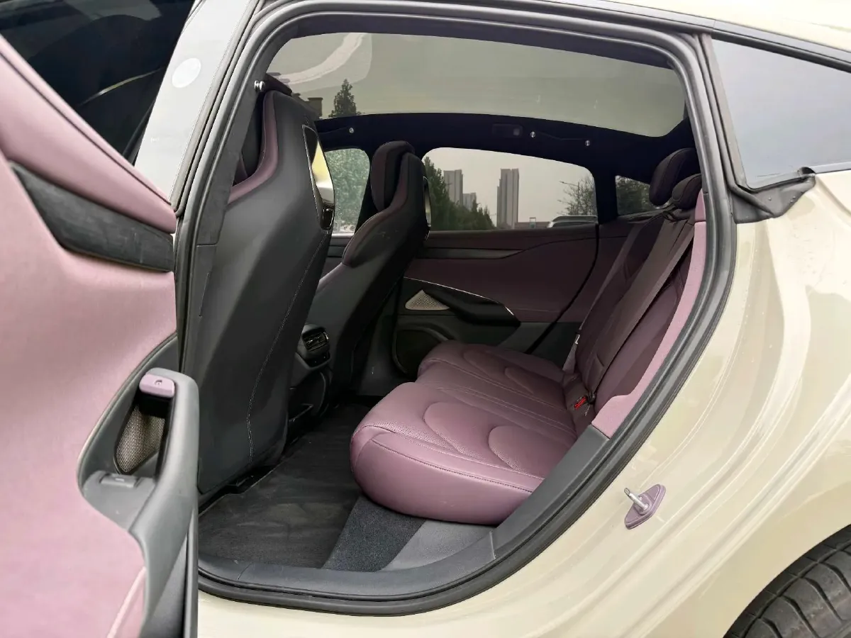 2024 MI SU7 BEV 101KWH,autocango,china used car exporter,china ev exporter,chinese used car exporter,chinese used ev exporter