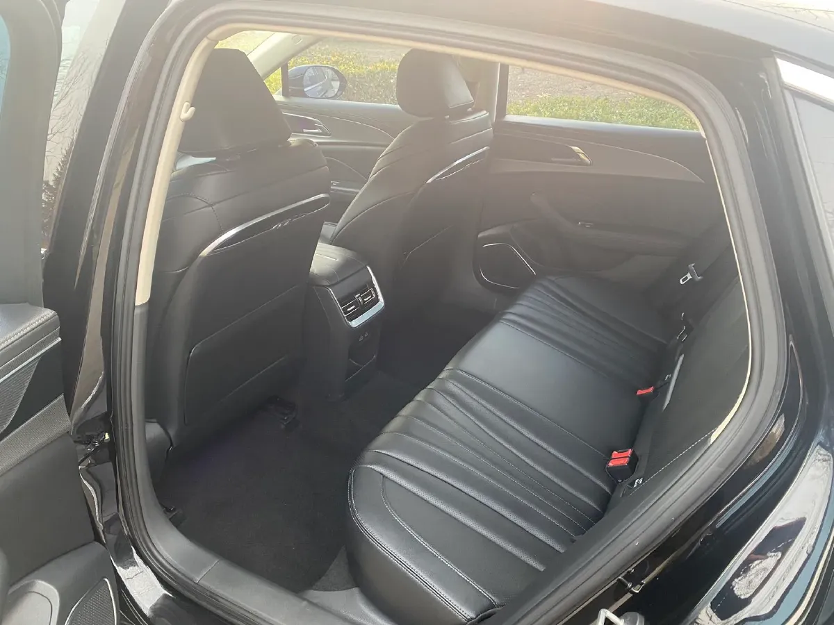 2023 HongQi H5 1.5T 169HP L4 7DCT,autocango,china used car exporter,china ev exporter,chinese used car exporter,chinese used ev exporter