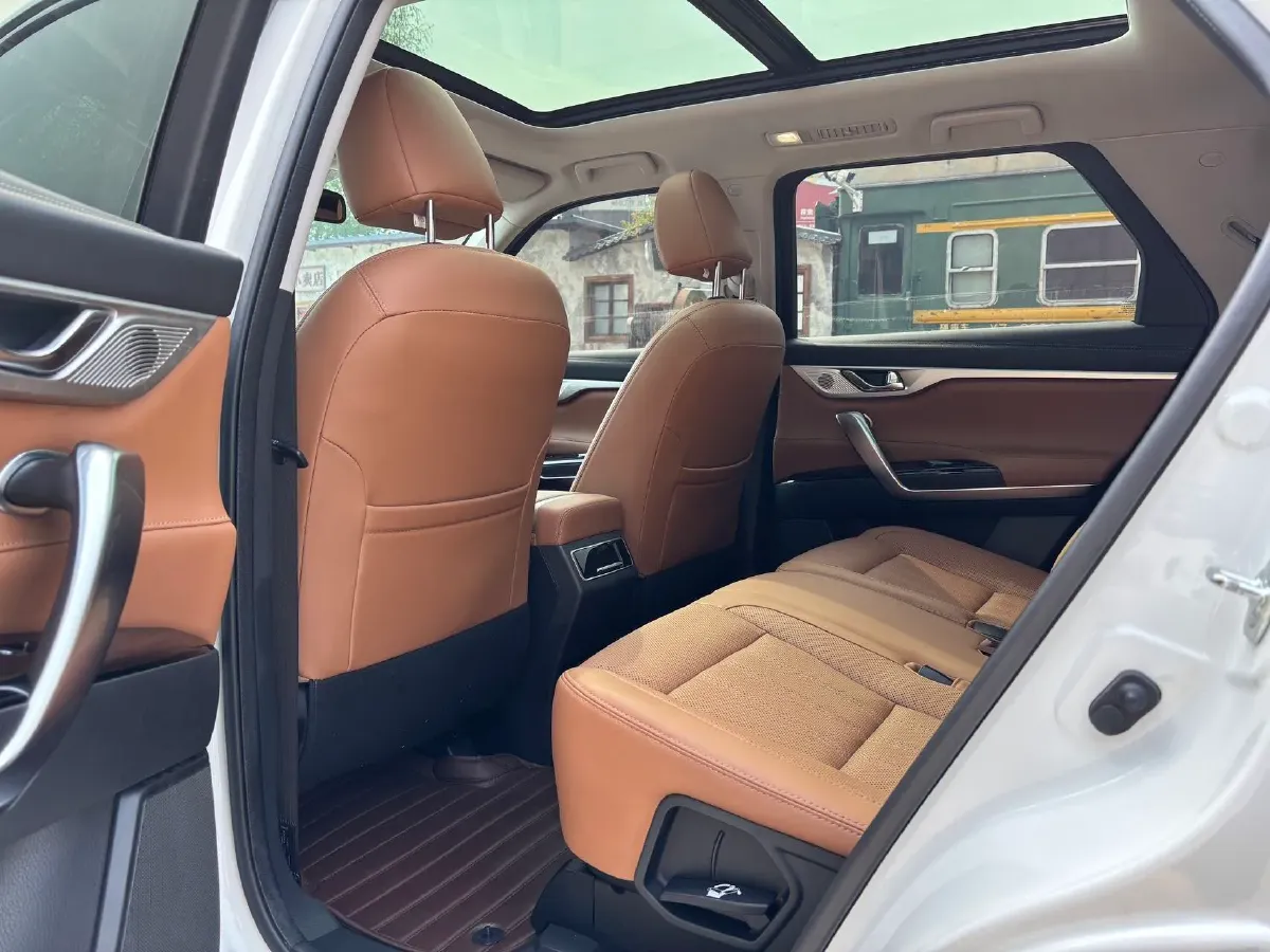 2021 ChangAn CS95 2.0T 233HP L4 6AT,autocango,china used car exporter,china ev exporter,chinese used car exporter,chinese used ev exporter