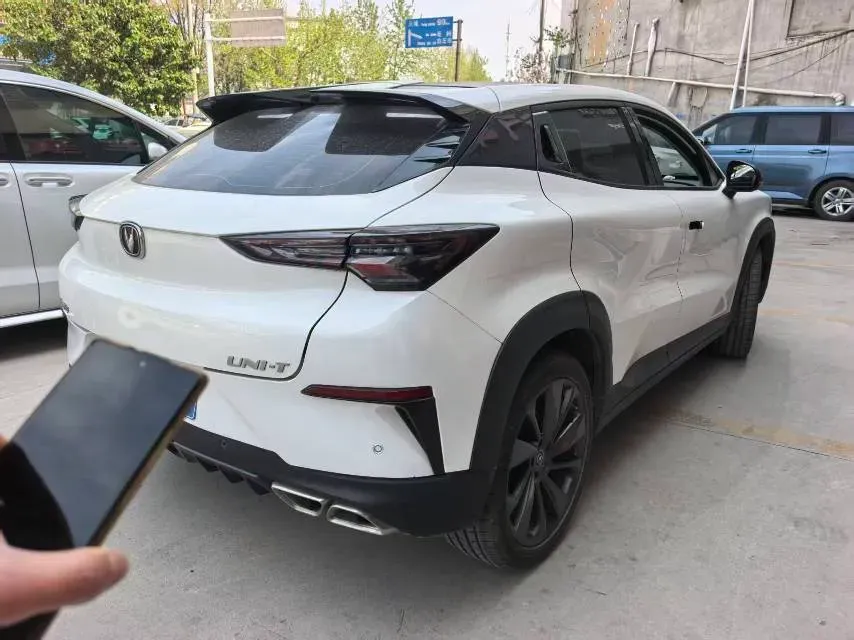 2020 ChangAn UNI-T 1.5T 180HP L4 7DCT,autocango,china used car exporter,china ev exporter,chinese used car exporter,chinese used ev exporter