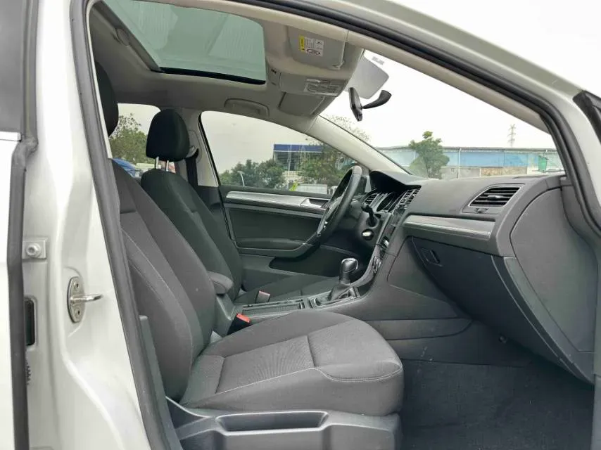 2020 Volkswagen Golf 1.2T 116HP L4 7DCT,autocango,china used car exporter,china ev exporter,chinese used car exporter,chinese used ev exporter