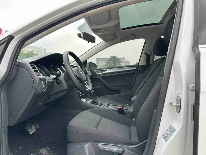 2020 Volkswagen Golf 1.2T 116HP L4 7DCT,autocango,china used car exporter,china ev exporter,chinese used car exporter,chinese used ev exporter