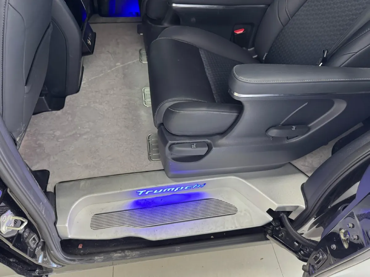 2023 GAC Trumpchi M8 2.0T 252HP L4 8AT,autocango,china used car exporter,china ev exporter,chinese used car exporter,chinese used ev exporter