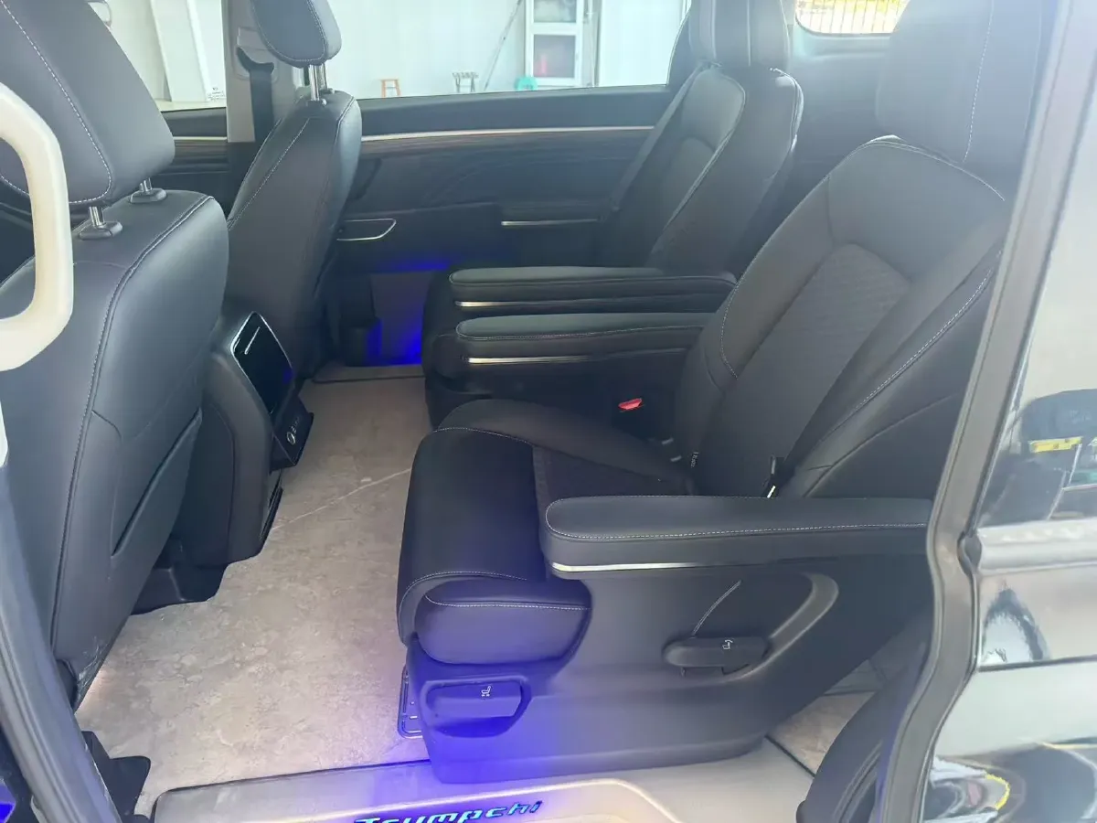 2023 GAC Trumpchi M8 2.0T 252HP L4 8AT,autocango,china used car exporter,china ev exporter,chinese used car exporter,chinese used ev exporter