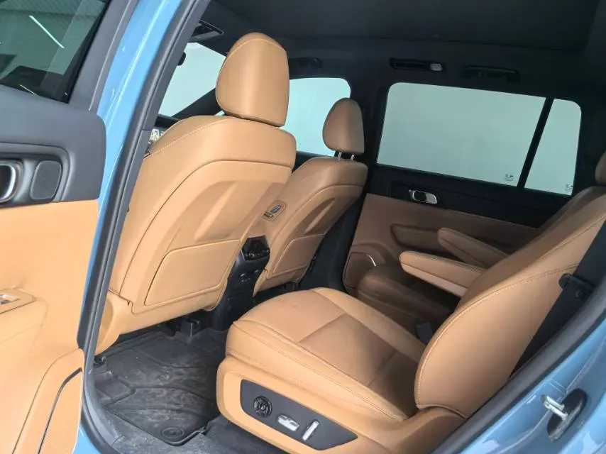 2021 Li ONE Range Extended 131HP REEV 40.5KWH,autocango,china used car exporter,china ev exporter,chinese used car exporter,chinese used ev exporter