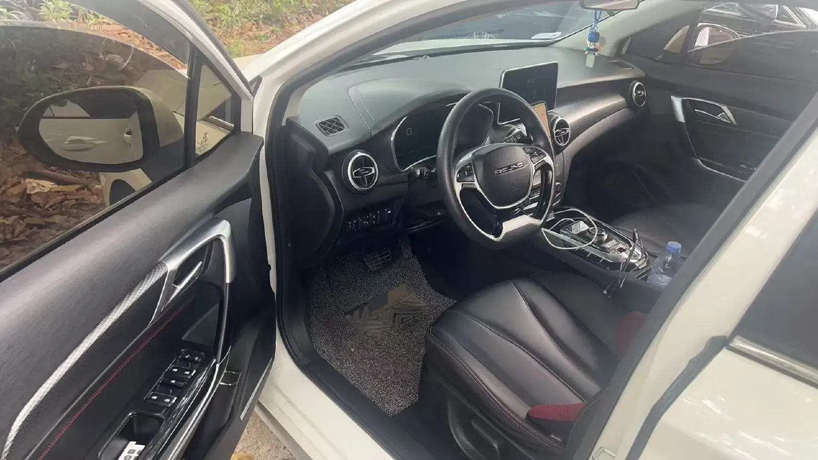 2022 Bestune B70 2.0T 224HP L4 6AT,autocango,china used car exporter,china ev exporter,chinese used car exporter,chinese used ev exporter