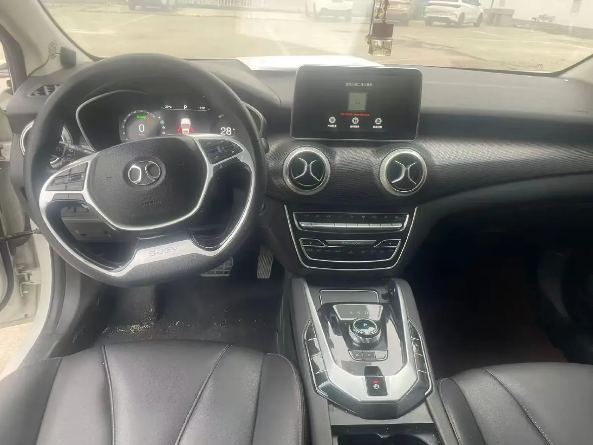 2022 Bestune B70 2.0T 224HP L4 6AT,autocango,china used car exporter,china ev exporter,chinese used car exporter,chinese used ev exporter