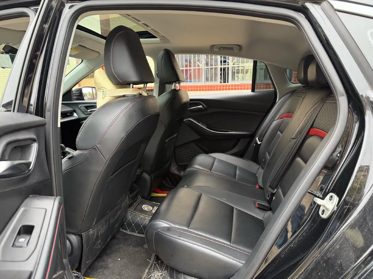 2021 MG 5 1.5L 120HP L4 5MT,autocango,china used car exporter,china ev exporter,chinese used car exporter,chinese used ev exporter