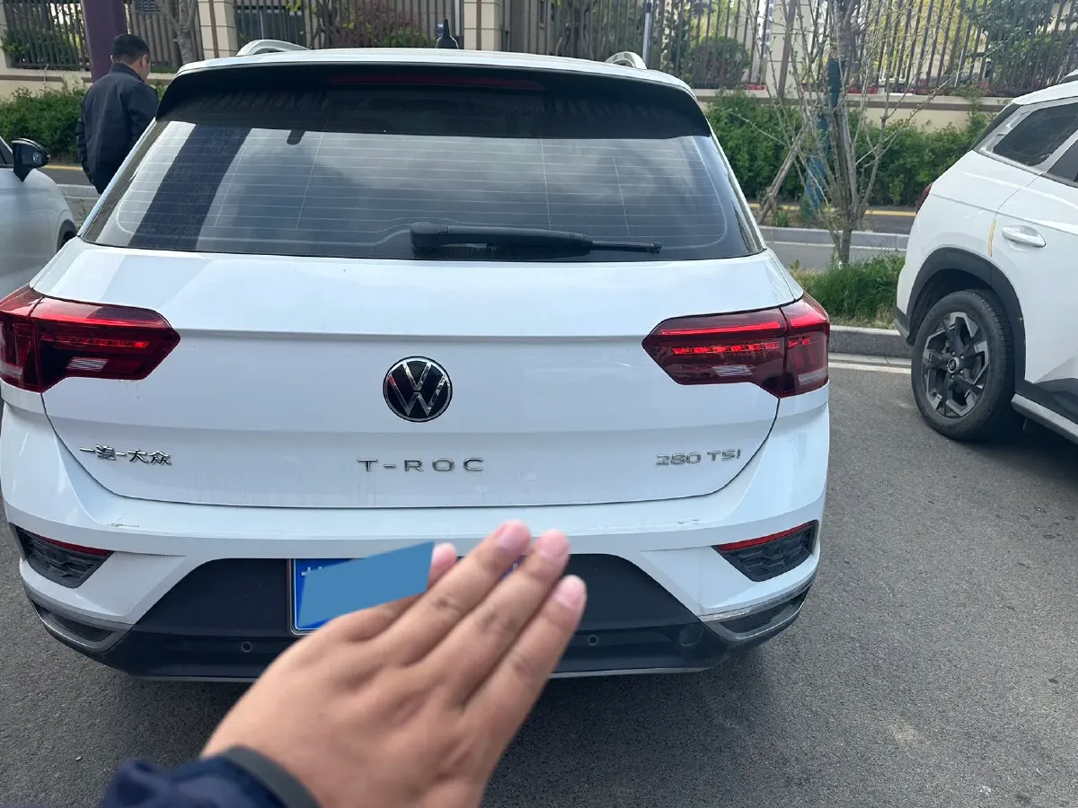 2021 Volkswagen T-Roc 1.4T 150HP L4 7DCT,autocango,china used car exporter,china ev exporter,chinese used car exporter,chinese used ev exporter