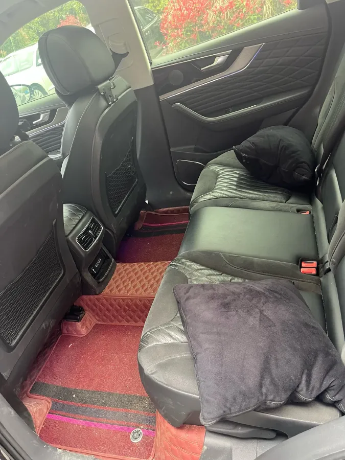 2022 HongQi HS5 2.0T 224HP L4 6AT,autocango,china used car exporter,china ev exporter,chinese used car exporter,chinese used ev exporter