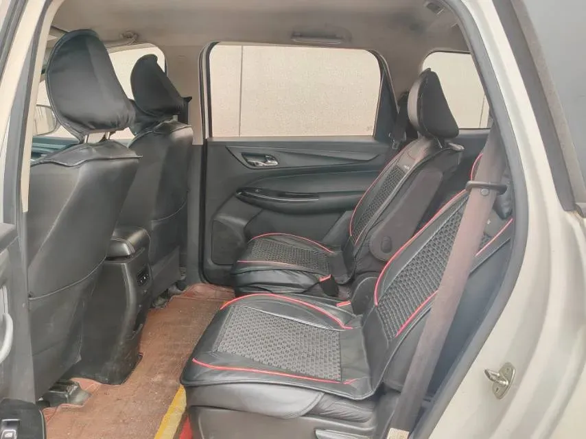 2019 BaoJun 730 1.5L 112HP L4 6MT,autocango,china used car exporter,china ev exporter,chinese used car exporter,chinese used ev exporter