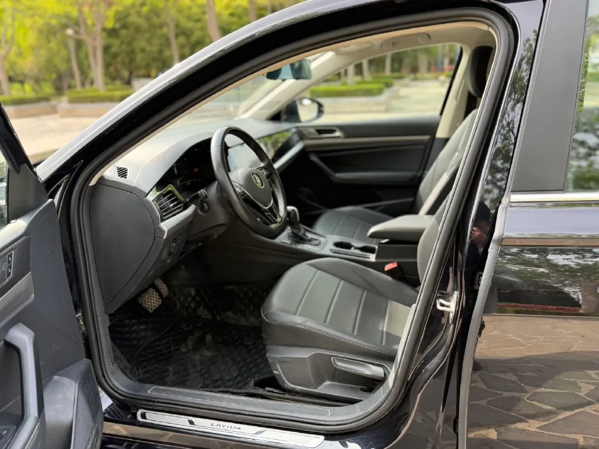 2021 Volkswagen Lavida 1.5L 113HP L4 6AT,autocango,china used car exporter,china ev exporter,chinese used car exporter,chinese used ev exporter