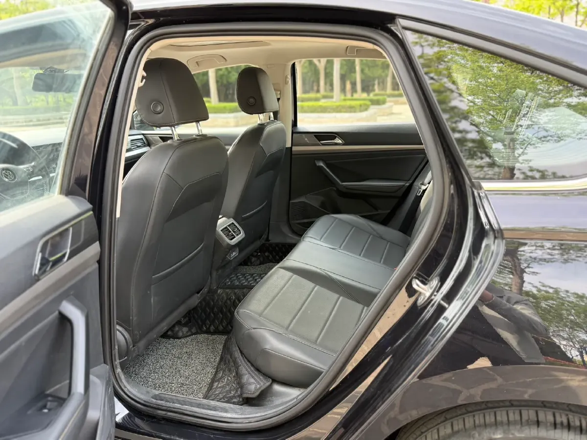 2021 Volkswagen Lavida 1.5L 113HP L4 6AT,autocango,china used car exporter,china ev exporter,chinese used car exporter,chinese used ev exporter