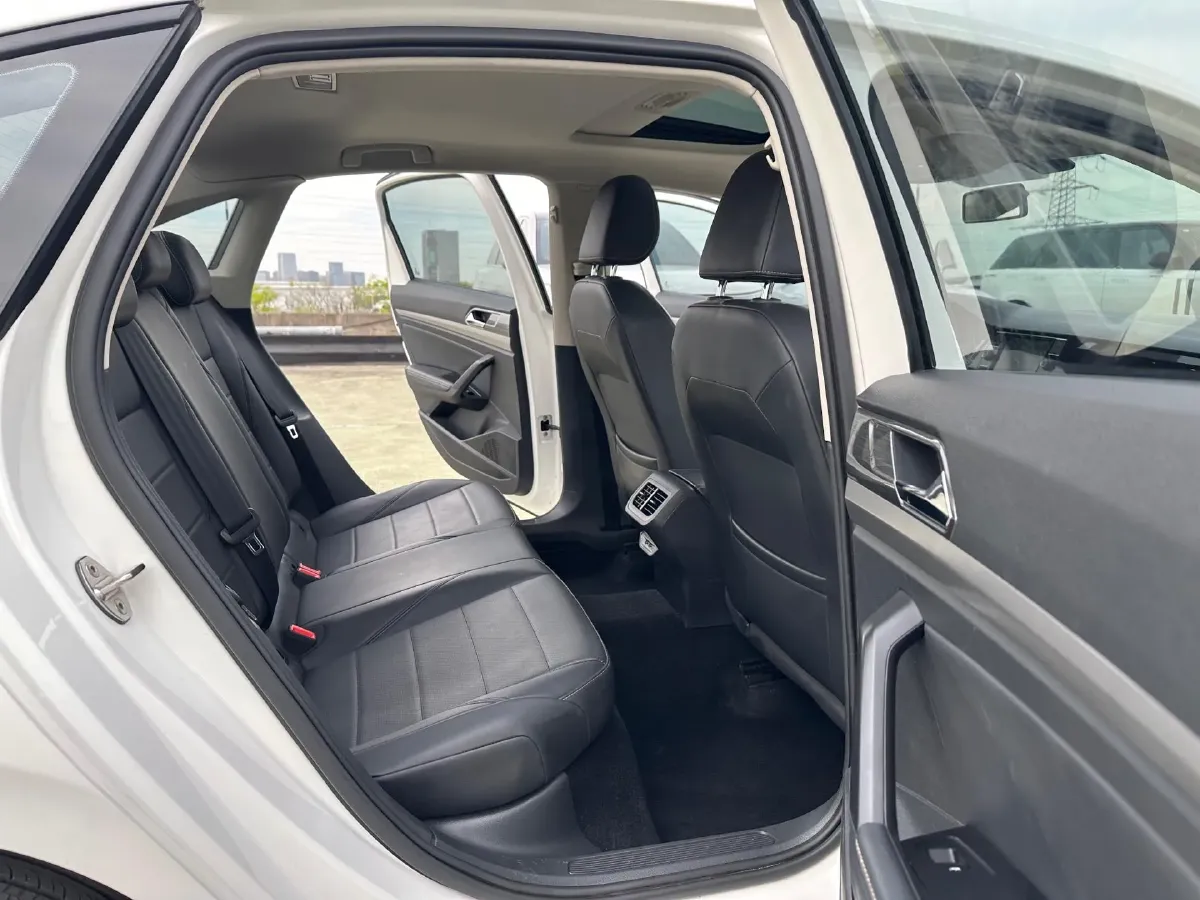 2018 Volkswagen Lavida 1.2T 116HP L4 7DCT,autocango,china used car exporter,china ev exporter,chinese used car exporter,chinese used ev exporter