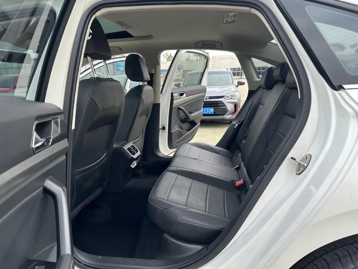 2018 Volkswagen Lavida 1.2T 116HP L4 7DCT,autocango,china used car exporter,china ev exporter,chinese used car exporter,chinese used ev exporter