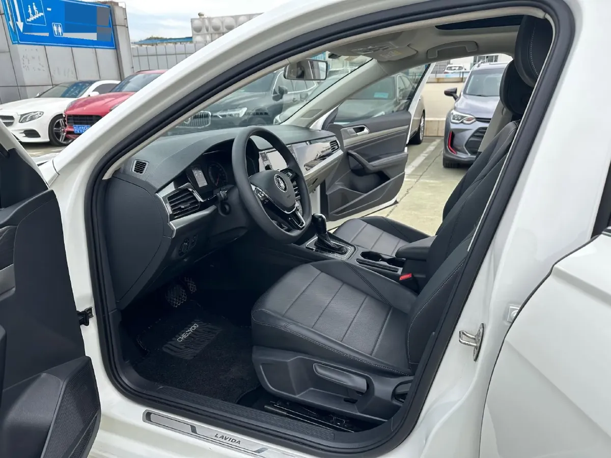 2018 Volkswagen Lavida 1.2T 116HP L4 7DCT,autocango,china used car exporter,china ev exporter,chinese used car exporter,chinese used ev exporter
