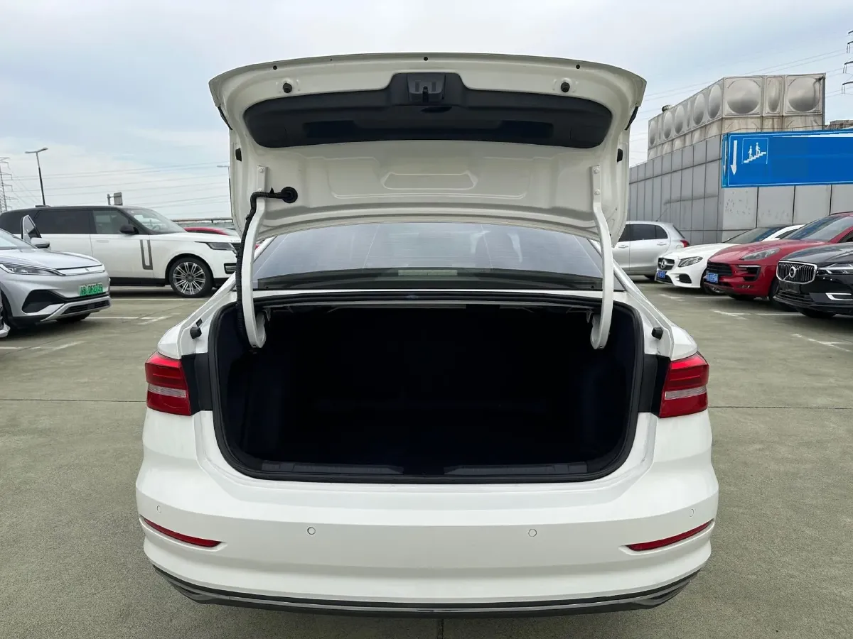 2018 Volkswagen Lavida 1.2T 116HP L4 7DCT,autocango,china used car exporter,china ev exporter,chinese used car exporter,chinese used ev exporter