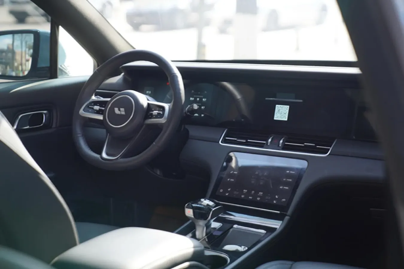 2021 Li ONE Range Extended 131HP REEV 40.5KWH,autocango,china used car exporter,china ev exporter,chinese used car exporter,chinese used ev exporter