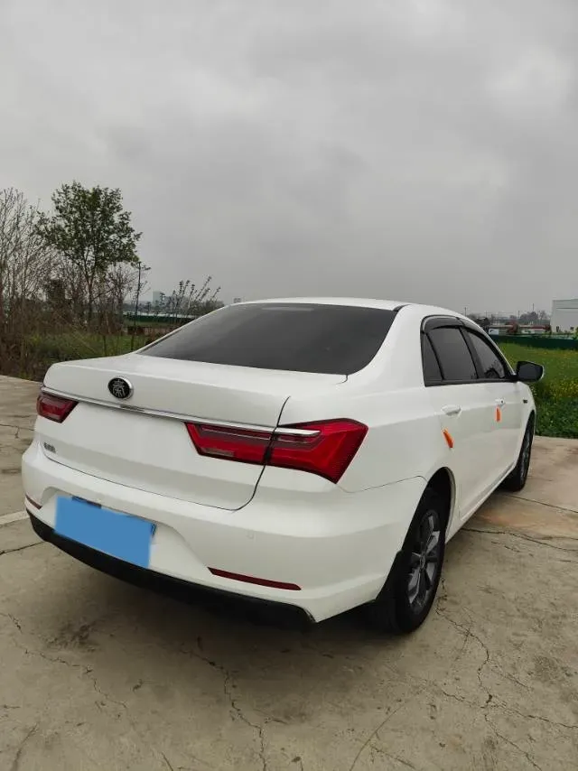 2019 BYD Qin 1.5L 109HP L4 5MT,autocango,china used car exporter,china ev exporter,chinese used car exporter,chinese used ev exporter