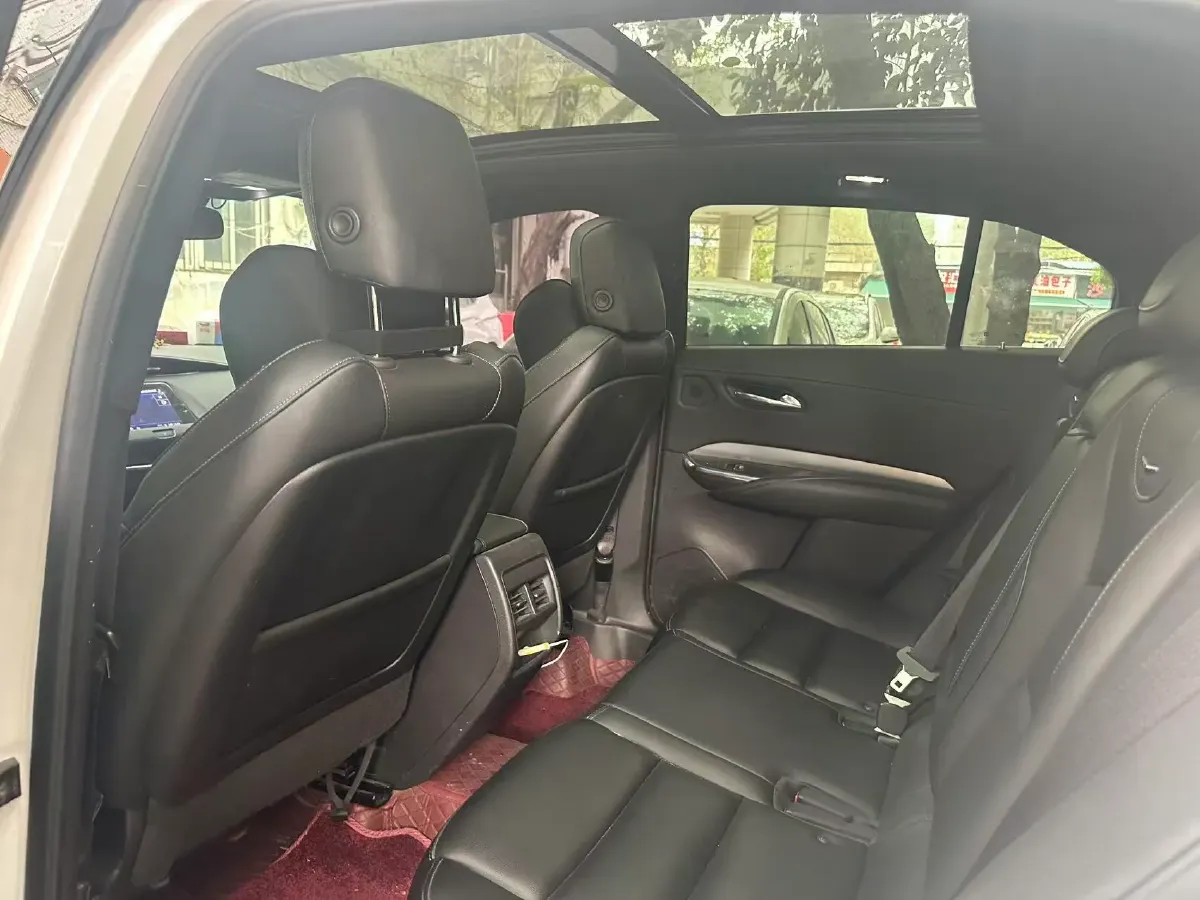 2021 Cadillac XT4 2.0T 237HP L4 9AT,autocango,china used car exporter,china ev exporter,chinese used car exporter,chinese used ev exporter