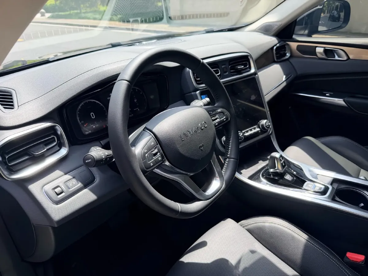 2019 Beijing BJ40 2.0T 218HP L4 6AT,autocango,china used car exporter,china ev exporter,chinese used car exporter,chinese used ev exporter