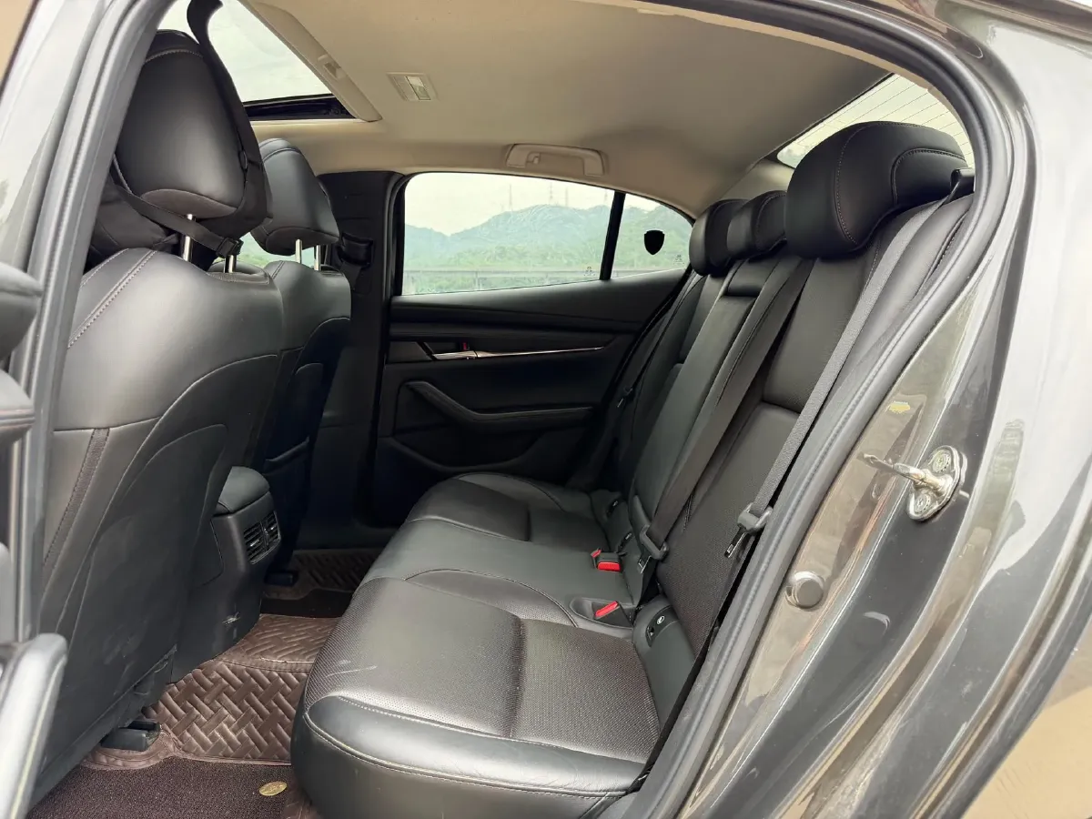 2021 Mazda 3 Axela 2.0L 158HP L4 6AT,autocango,china used car exporter,china ev exporter,chinese used car exporter,chinese used ev exporter