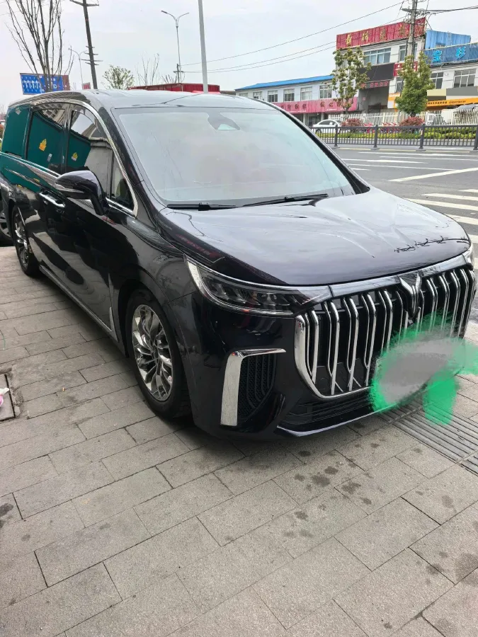2024 Voyah Dream 1.5T 150HP L4 PHEV 43KWH,autocango,china used car exporter,china ev exporter,chinese used car exporter,chinese used ev exporter