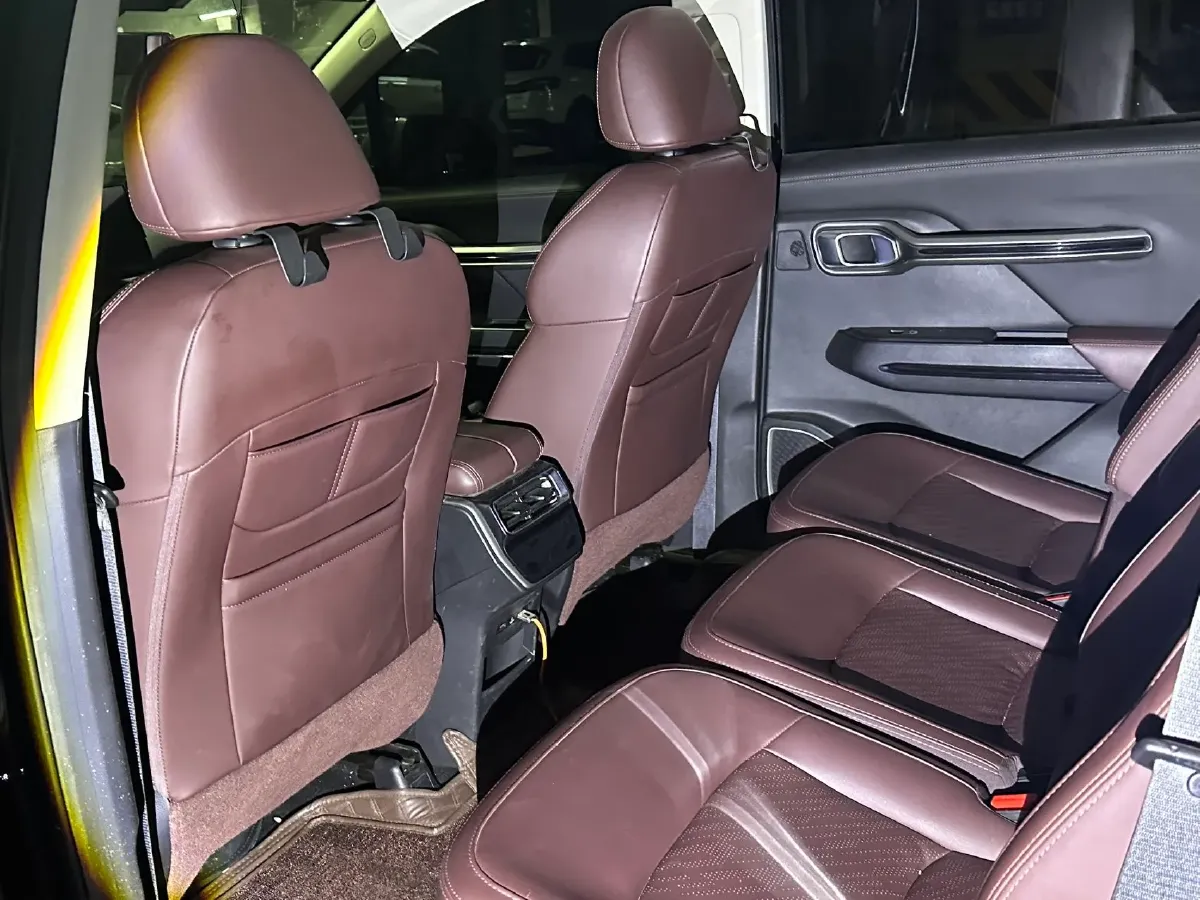 2020 Geely Okavango 1.8T 184HP L4 7DCT,autocango,china used car exporter,china ev exporter,chinese used car exporter,chinese used ev exporter