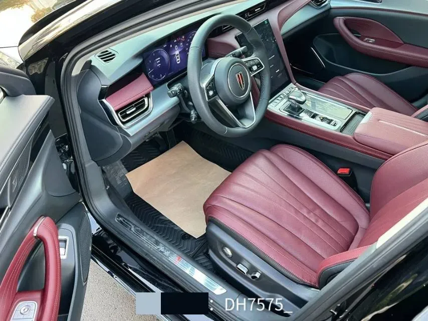 2025 HongQi H5 2.0T 224HP L4 8AT,autocango,china used car exporter,china ev exporter,chinese used car exporter,chinese used ev exporter