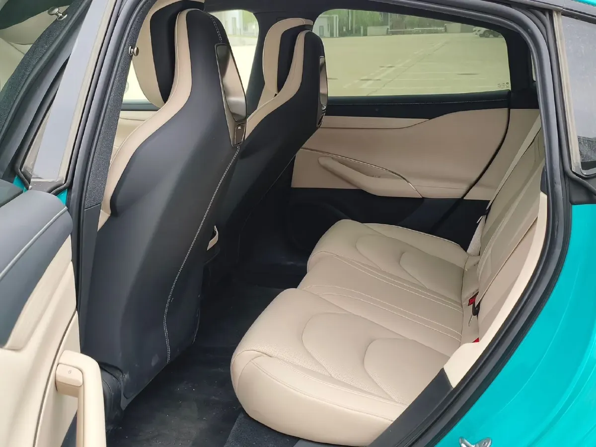 2024 MI SU7 BEV 73.6KWH,autocango,china used car exporter,china ev exporter,chinese used car exporter,chinese used ev exporter