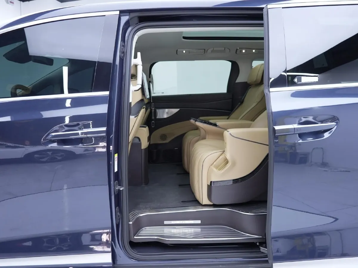 2024 Denza D9 1.5T 139HP L4 E-CVT PHEV 40KWH,autocango,china used car exporter,china ev exporter,chinese used car exporter,chinese used ev exporter