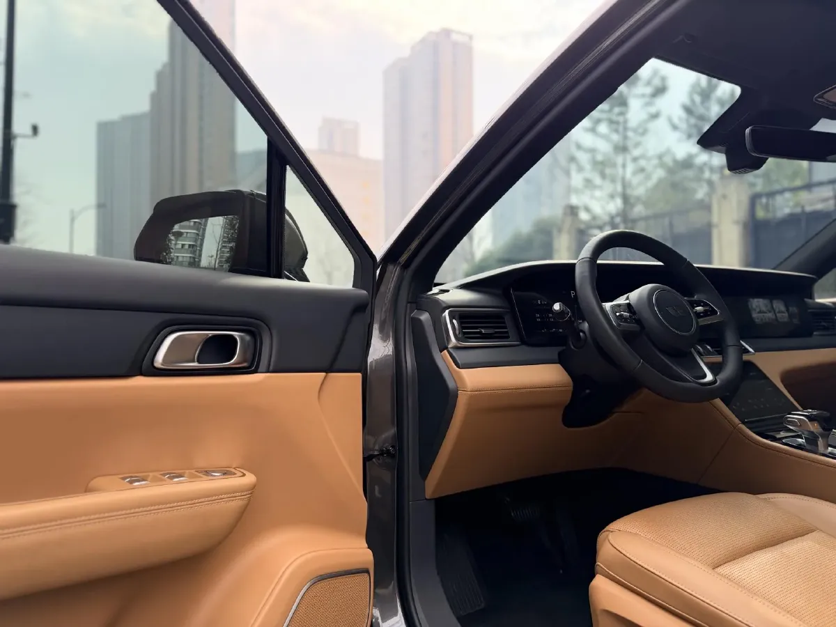 2021 Li ONE Range Extended 131HP REEV 40.5KWH,autocango,china used car exporter,china ev exporter,chinese used car exporter,chinese used ev exporter