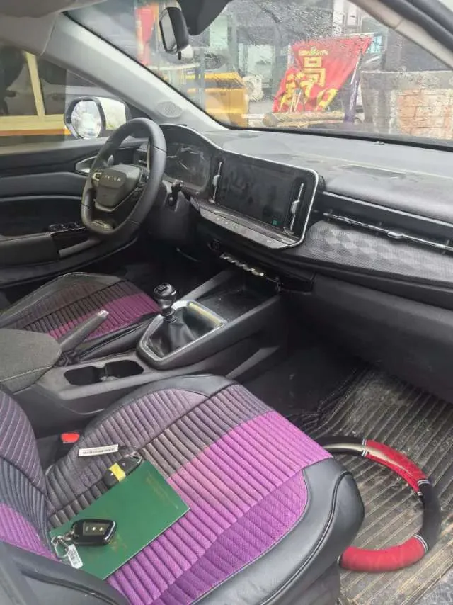 2019 WuLing HongGuang 1.5L 99HP L4 6MT,autocango,china used car exporter,china ev exporter,chinese used car exporter,chinese used ev exporter