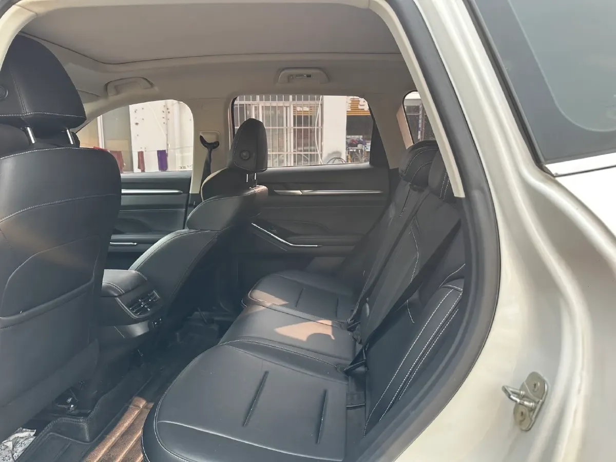 2021 Haval H6 1.5T 169HP L4 7DCT,autocango,china used car exporter,china ev exporter,chinese used car exporter,chinese used ev exporter