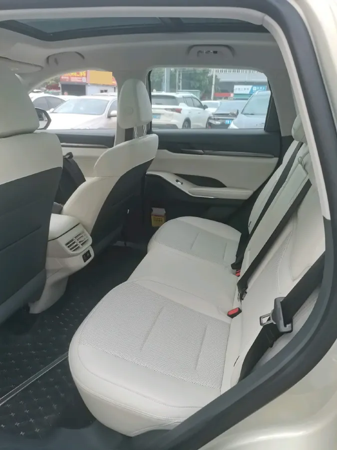 2024 Haval H6 1.5T 184HP L4 7DCT,autocango,china used car exporter,china ev exporter,chinese used car exporter,chinese used ev exporter