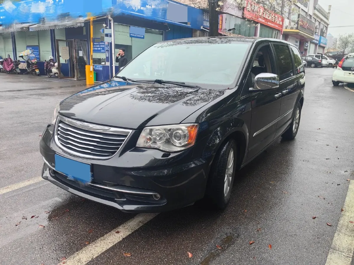 2017 Chrysler Pacifica 3.6L 279HP V6 9AT,autocango,china used car exporter,china ev exporter,chinese used car exporter,chinese used ev exporter