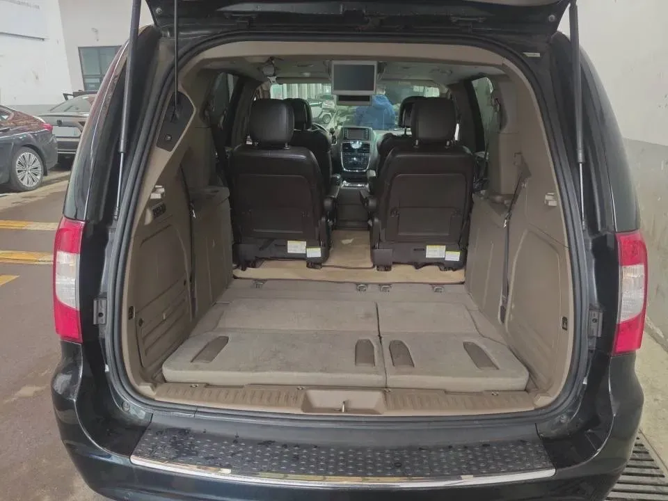 2017 Chrysler Pacifica 3.6L 279HP V6 9AT,autocango,china used car exporter,china ev exporter,chinese used car exporter,chinese used ev exporter