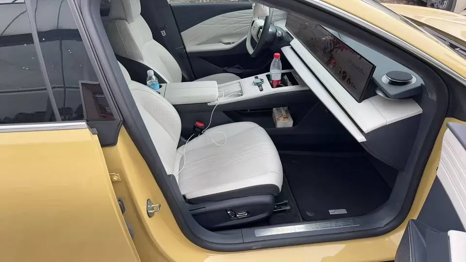 2024 Geely Galaxy E8 BEV 76KWH,autocango,china used car exporter,china ev exporter,chinese used car exporter,chinese used ev exporter