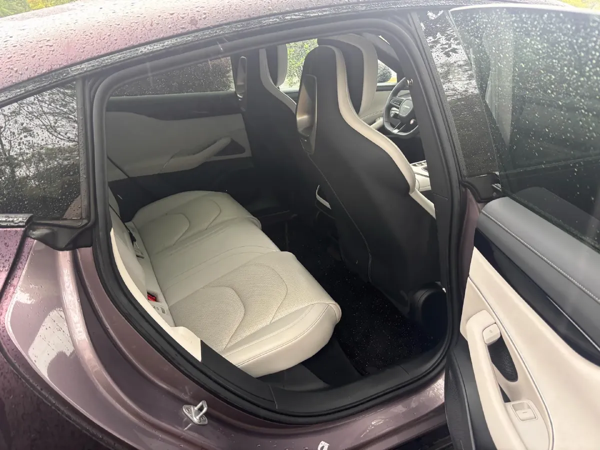 2024 MI SU7 BEV 101KWH,autocango,china used car exporter,china ev exporter,chinese used car exporter,chinese used ev exporter