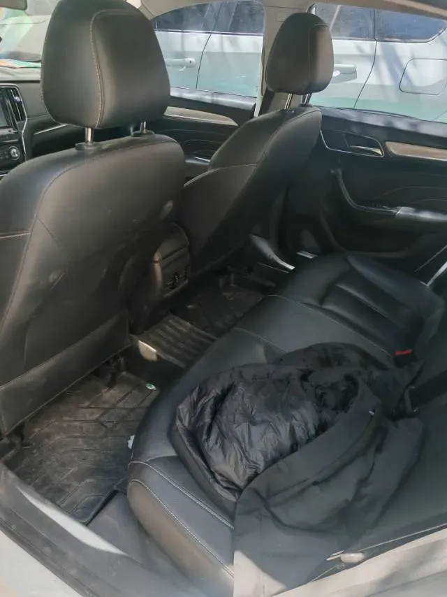 2019 Roewe i6 1.5T 169HP L4 AMT PHEV 9.1KWH,autocango,china used car exporter,china ev exporter,chinese used car exporter,chinese used ev exporter